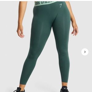 Gymshark seamless leggings dark green size Medium